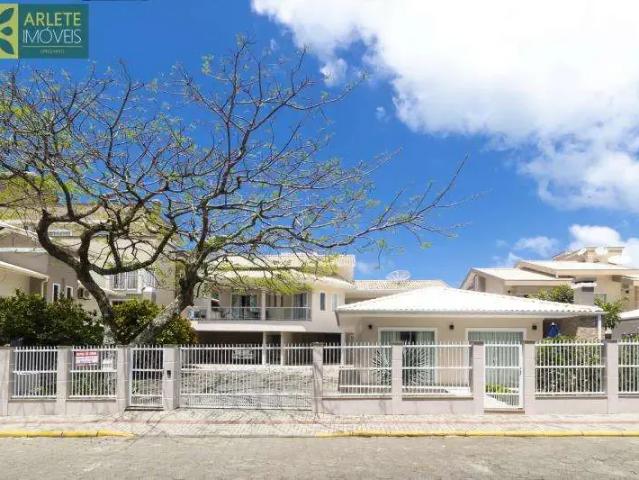 Casa aluguel em Região Geográfica Imediata de Itajaí, Bombinhas