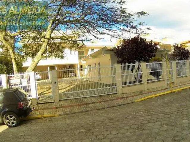 Casa aluguel em Região Geográfica Imediata de Itajaí, Bombinhas