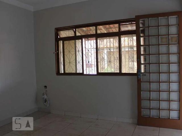 Casa aluguel em QI 2, Guará