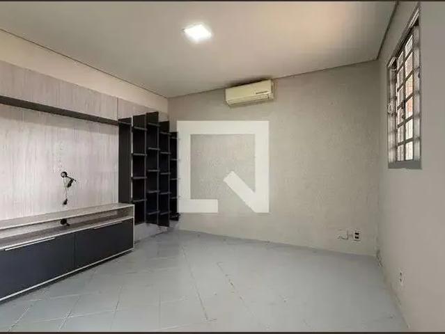 Casa aluguel em Região Geográfica Imediata do Distrito Federal, Região Integrada de Desenvolvimento do Distrito Federal e Entorno