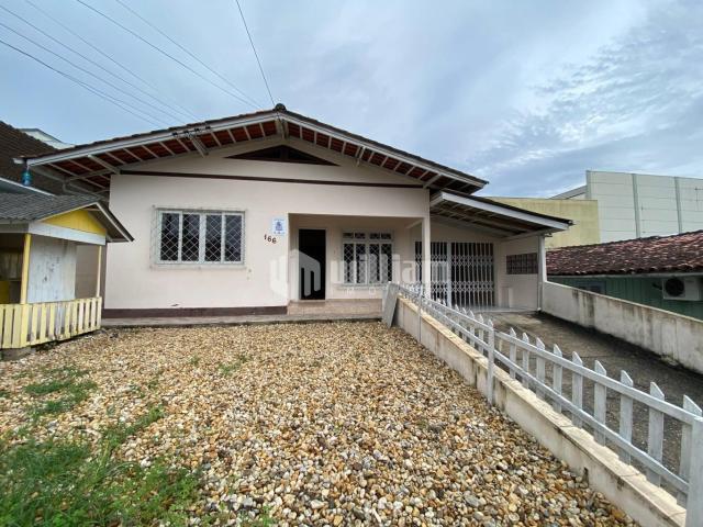 Casa aluguel em Região Geográfica Imediata de Brusque, Brusque