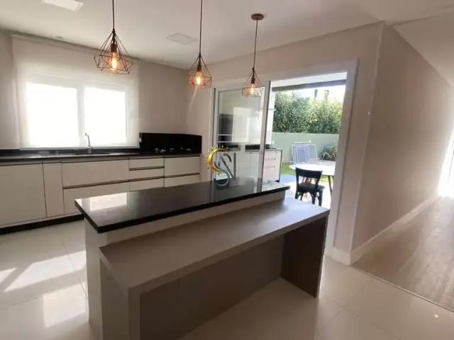 Casa aluguel em Região Geográfica Imediata de Itajaí, Camboriú