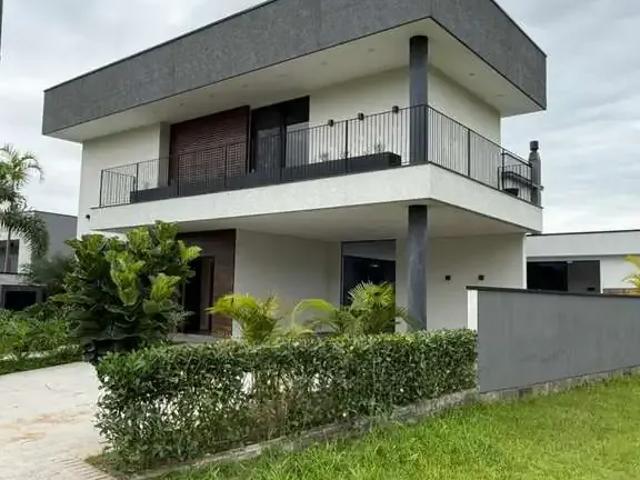 Casa aluguel em Região Geográfica Imediata de Itajaí, Camboriú