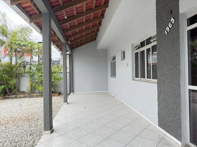 Casa aluguel em Monte Alegre, Camboriú