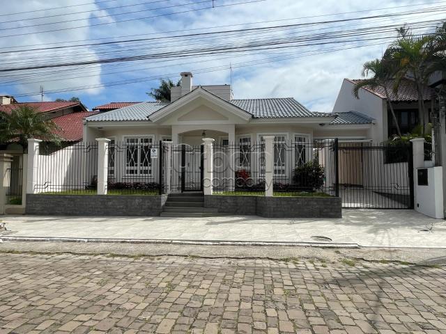 Casa aluguel em Região Geográfica Imediata de Porto Alegre, Região Metropolitana de Porto Alegre