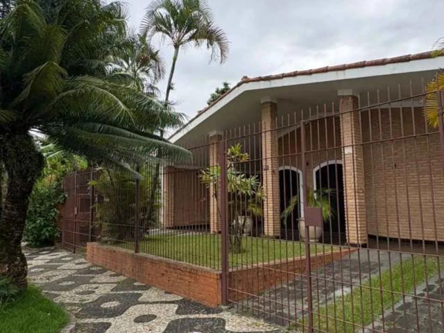 Casa aluguel em Caraguatatuba