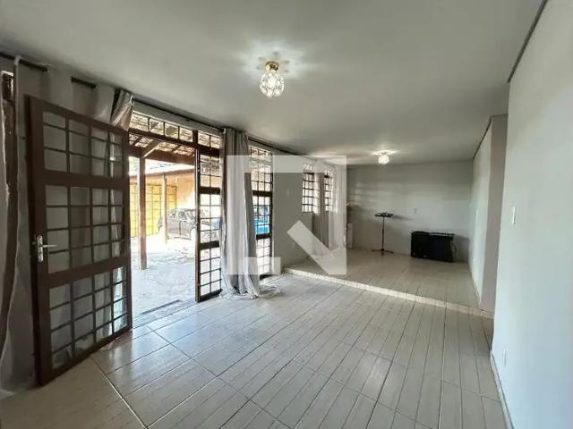 Casa aluguel em Região Geográfica Imediata de Belo Horizonte, Região Metropolitana de Belo Horizonte