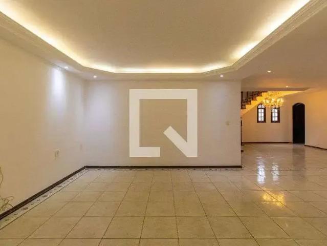 Casa aluguel em Região Imediata de São Paulo, Região Metropolitana de São Paulo