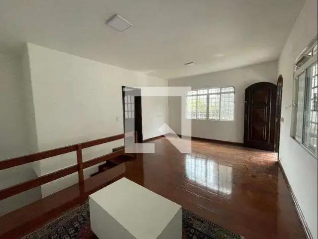 Casa aluguel em Cotia