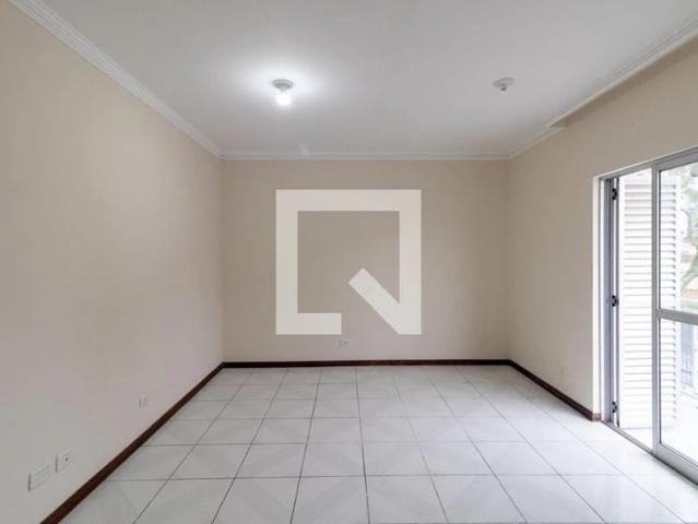 Casa aluguel em Vila Uberlândia, Curitiba