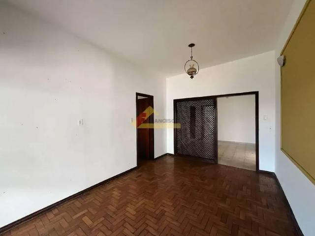 Casa aluguel em Divinópolis, Centro