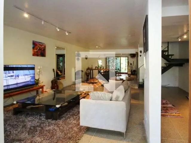 Casa aluguel em Região Imediata de São Paulo, Região Metropolitana de São Paulo