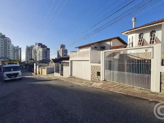 Casa aluguel em Região Geográfica Imediata de Florianópolis, Desterro