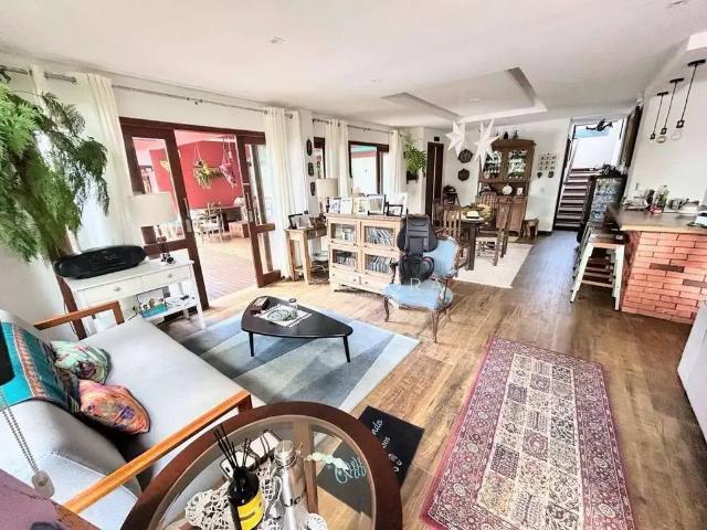 Casa aluguel em Região Geográfica Imediata de Florianópolis, Desterro