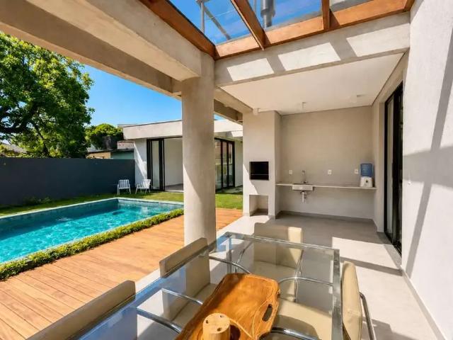 Casa aluguel em Região Geográfica Imediata de Florianópolis, Desterro