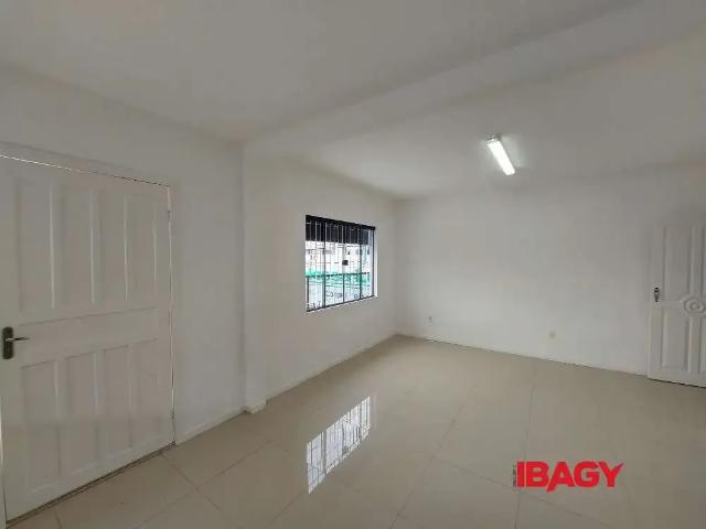 Casa aluguel em Região Geográfica Imediata de Florianópolis, Desterro