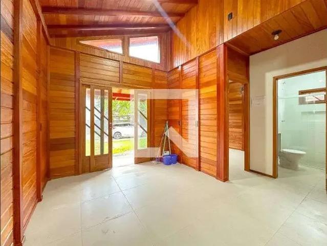 Casa aluguel em Região Geográfica Imediata de Florianópolis, Desterro