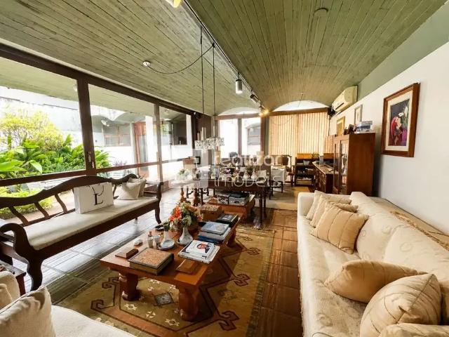 Casa aluguel em Região Geográfica Imediata de Florianópolis, Desterro