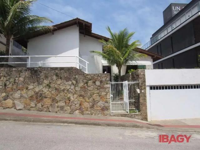 Casa aluguel em Região Geográfica Imediata de Florianópolis, Desterro