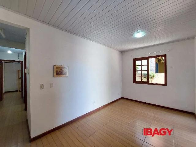 Casa aluguel em Região Geográfica Imediata de Florianópolis, Desterro