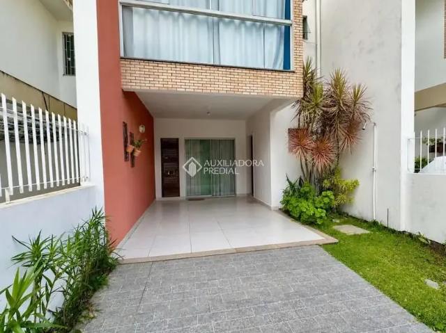 Casa aluguel em Região Geográfica Imediata de Florianópolis, Desterro