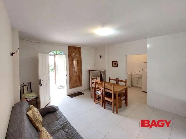 Casa aluguel em São João do Rio Vermelho, Florianópolis