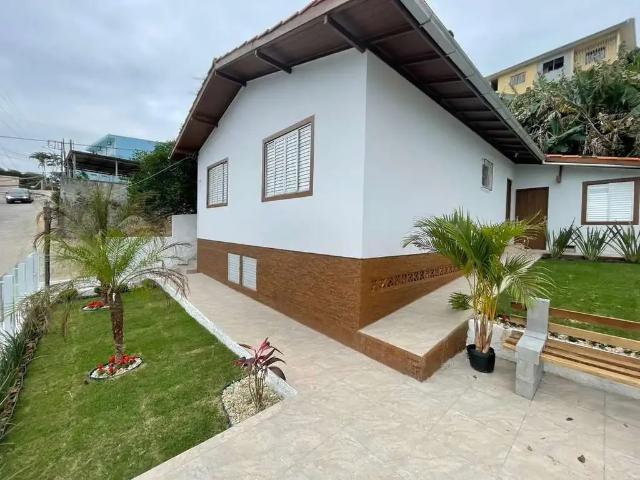 Casa aluguel em Região Geográfica Imediata de Florianópolis, Desterro