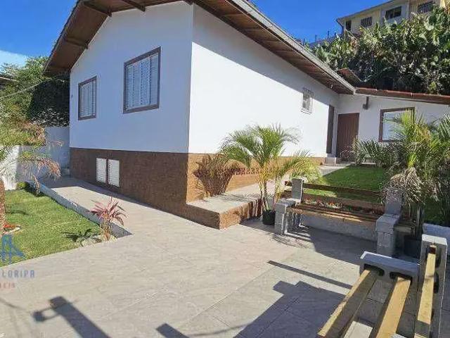 Casa aluguel em Região Geográfica Imediata de Florianópolis, Desterro