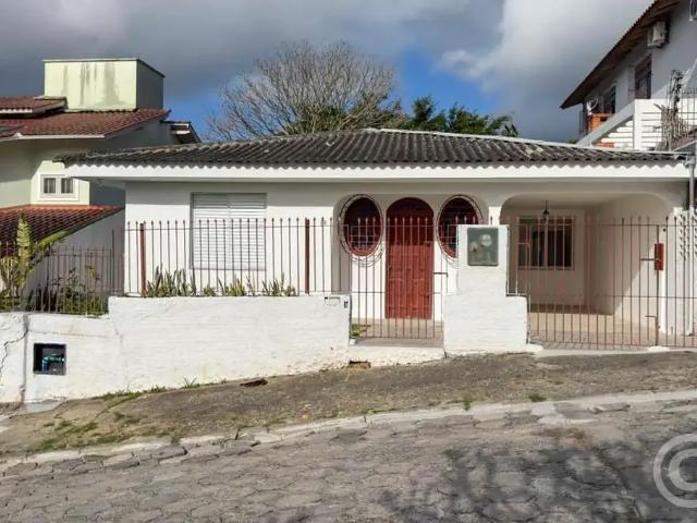 Casa aluguel em Região Geográfica Imediata de Florianópolis, Desterro