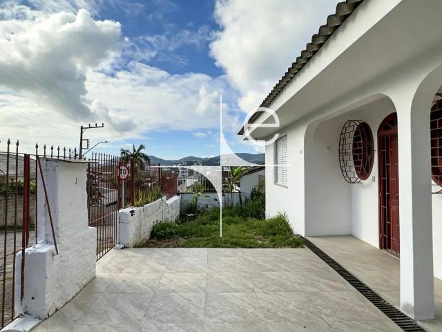 Casa aluguel em Região Geográfica Imediata de Florianópolis, Desterro