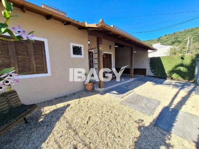 Casa aluguel em Região Geográfica Imediata de Florianópolis, Desterro