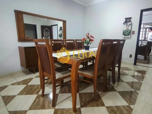 Casa aluguel em Guaratinguetá, Região Geográfica Intermediária de São José dos Campos