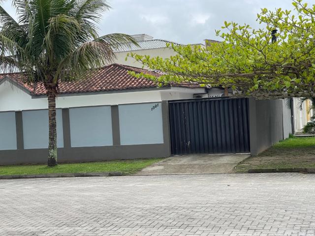 Casa aluguel em Região Geográfica Imediata de Paranaguá, Guaratuba