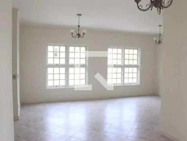 Casa aluguel em Região Imediata de São Paulo, Região Metropolitana de São Paulo