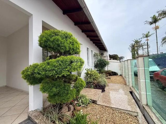 Casa aluguel em Região Geográfica Imediata de Itajaí, Itajaí