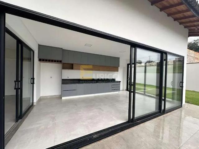 Casa aluguel em Região Imediata de São José dos Campos, Região Metropolitana do Vale do Paraíba e Litoral Norte