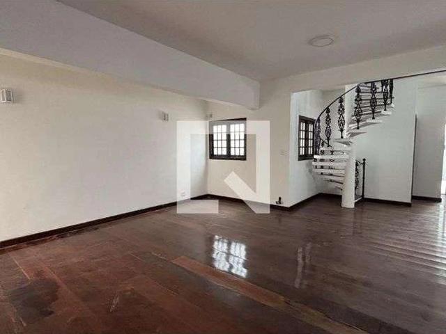 Casa aluguel em Região Imediata de São José dos Campos, Região Metropolitana do Vale do Paraíba e Litoral Norte