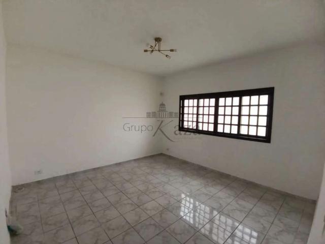 Casa aluguel em Jacareí