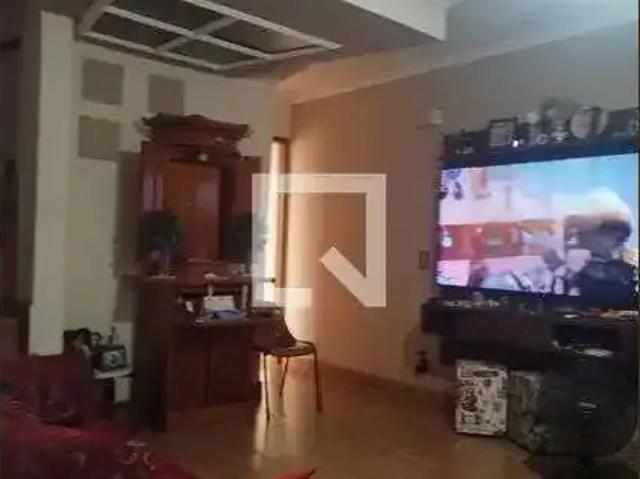 Casa aluguel em Região Imediata de São José dos Campos, Região Metropolitana do Vale do Paraíba e Litoral Norte