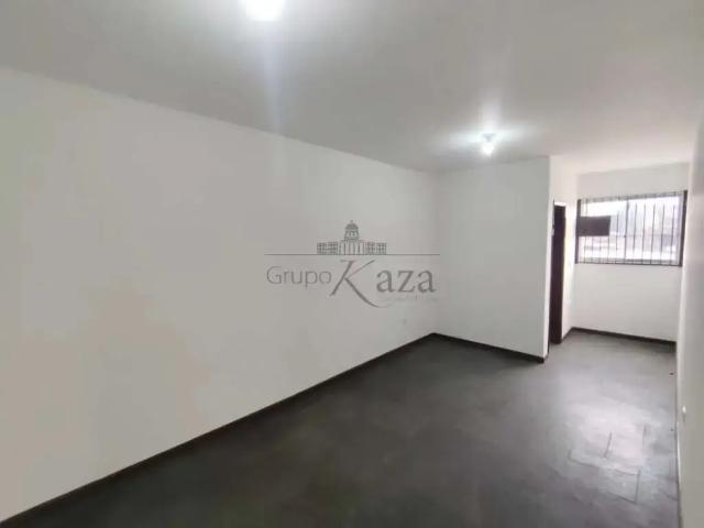 Casa aluguel em Região Imediata de São José dos Campos, Região Metropolitana do Vale do Paraíba e Litoral Norte