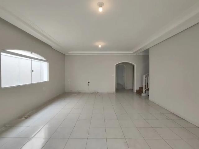 Casa aluguel em Região Imediata de São José dos Campos, Região Metropolitana do Vale do Paraíba e Litoral Norte