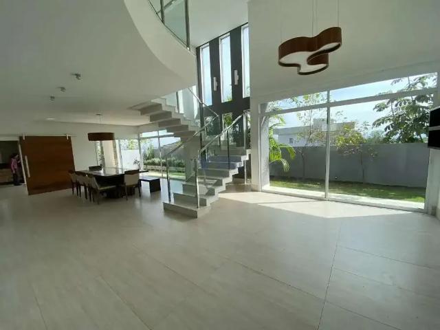 Casa aluguel em Região Imediata de São José dos Campos, Região Metropolitana do Vale do Paraíba e Litoral Norte