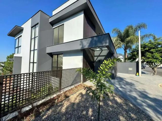 Casa aluguel em Região Geográfica Imediata de Joinville, Jaraguá do Sul