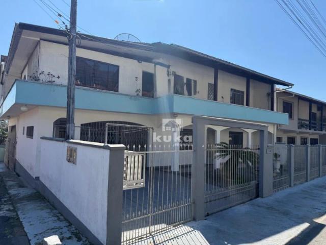 Casa aluguel em Jaraguá do Sul, Região Geográfica Intermediária de Joinville