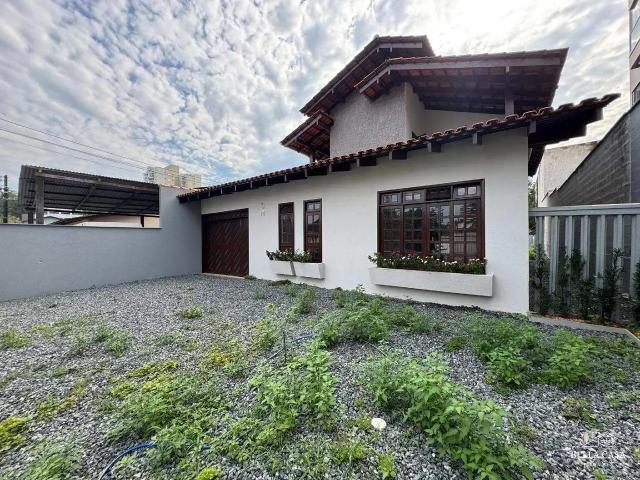 Casa aluguel em Região Geográfica Imediata de Joinville, Joinville