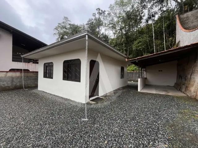 Casa aluguel em Iririú, Joinville