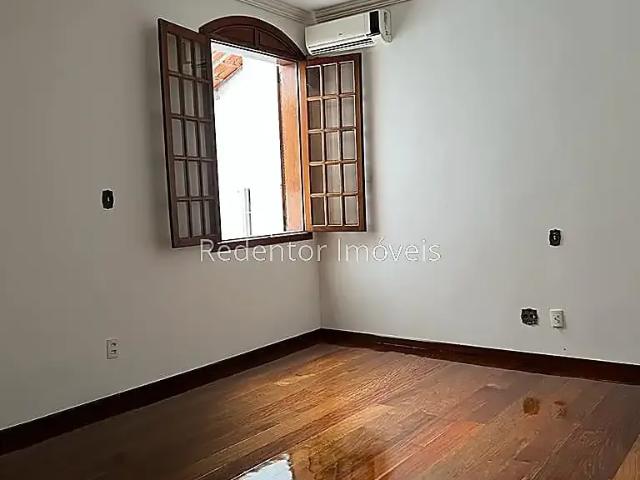 Casa aluguel em Região Geográfica Imediata de Juiz de Fora, Juiz de Fora