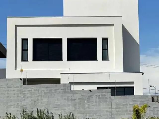 Casa aluguel em Região Geográfica Imediata de Londrina, Londrina