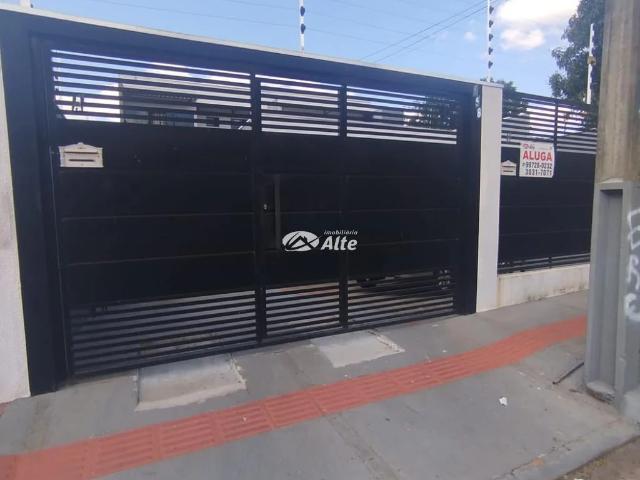 Casa aluguel em Conjunto Residencial Branca de Jesus Camargo Vieira, Maringá
