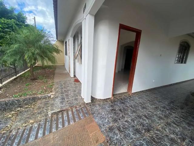 Casa aluguel em Região Geográfica Imediata de Maringá, Maringá